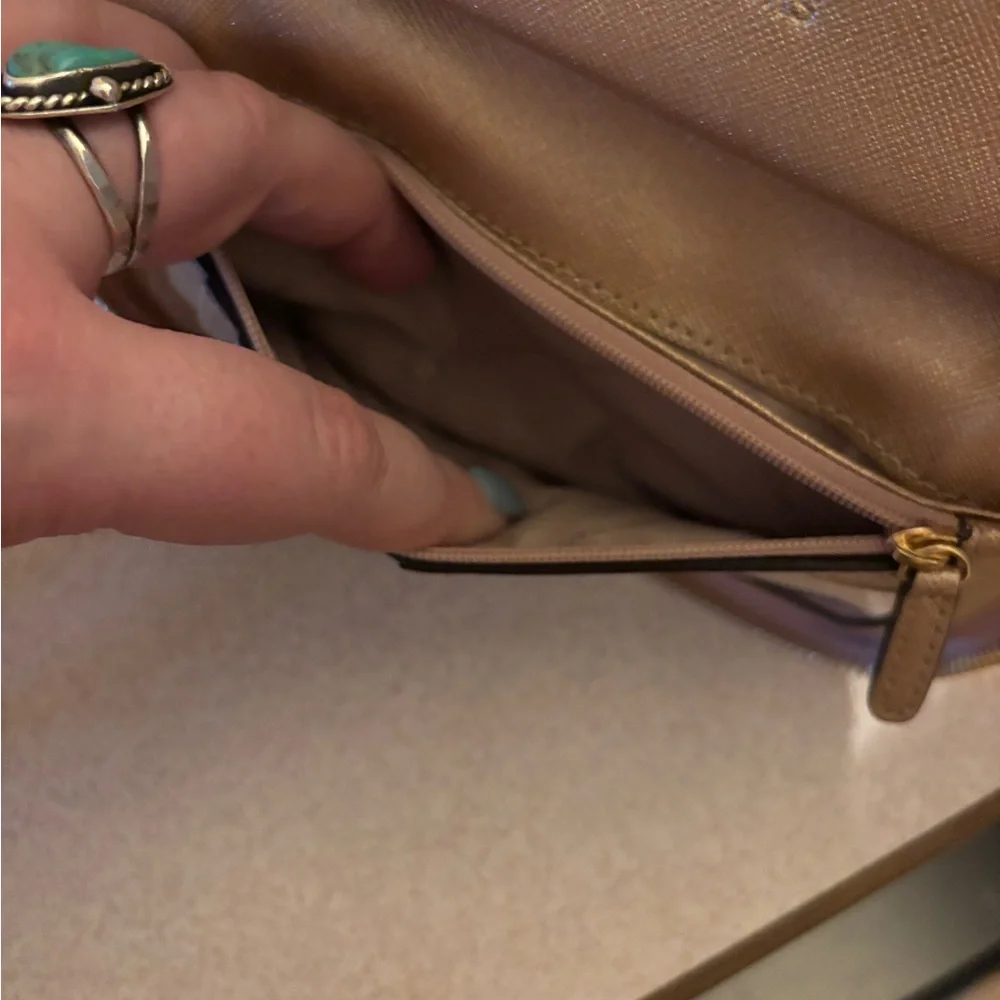 Michael Kors Sparkling rose gold Wristlet - Picture 6 of 8
